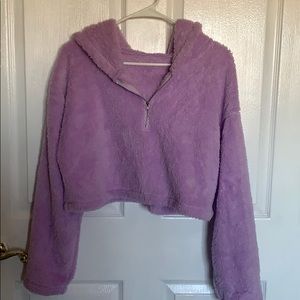 Fuzzy purple cropped pullover